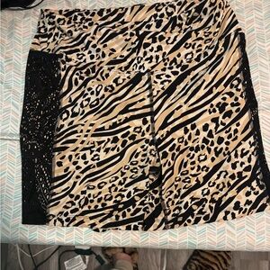 VS PINK CHEETAH BIKER SHORTS SZ XL